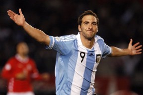 世界杯：英格兰球迷再唱“Football’s coming home” 无奈剧情重演